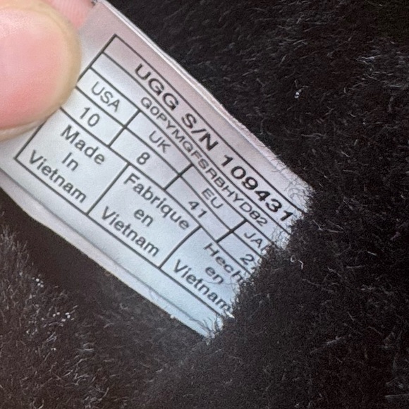 UGG Sued Black Boots - Great condition- Women's size 10 - Picture 7 of 7